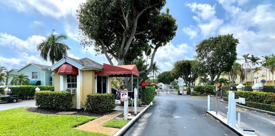 Condominio en Hypoluxo, Florida, 2 dormitorios  № 1185197