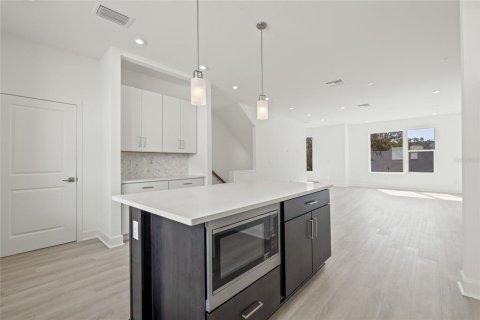 Adosado en venta en Saint Petersburg, Florida, 3 dormitorios, 192.96 m2 № 1517877 - foto 12