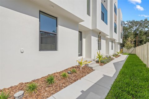 Adosado en venta en Saint Petersburg, Florida, 3 dormitorios, 192.96 m2 № 1517877 - foto 7