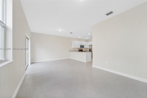 Townhouse in Miami, Florida 3 bedrooms, 157.47 sq.m. № 2000823 - photo 15