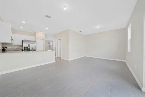 Townhouse in Miami, Florida 3 bedrooms, 157.47 sq.m. № 2000823 - photo 17