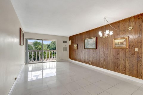 Condo in North Palm Beach, Florida, 1 bedroom № 2146910 - photo 6