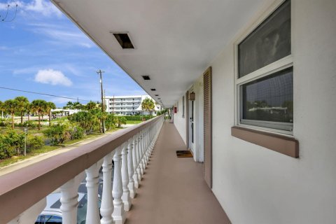 Condo in North Palm Beach, Florida, 1 bedroom № 2146910 - photo 5