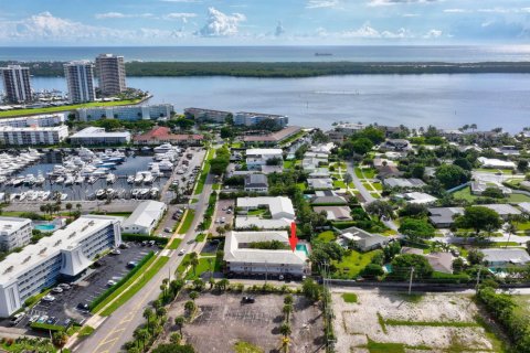 Condo in North Palm Beach, Florida, 1 bedroom № 2146910 - photo 21