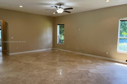 Villa ou maison à louer à Davie, Floride: 5 chambres, 403.1 m2 № 1860041 - photo 25