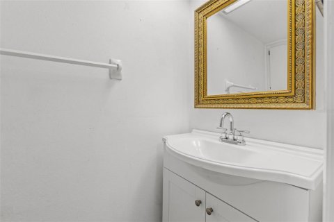 Condominio en venta en Saint Petersburg, Florida, 1 dormitorio, 86.4 m2 № 1301324 - foto 7