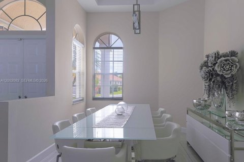 Villa ou maison à vendre à Weston, Floride: 5 chambres, 253.81 m2 № 2189487 - photo 19