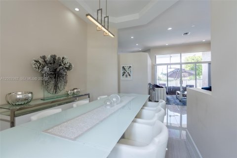 Villa ou maison à vendre à Weston, Floride: 5 chambres, 253.81 m2 № 2189487 - photo 10