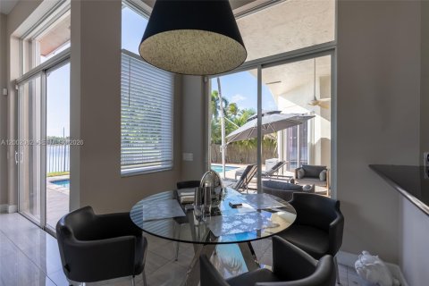 Villa ou maison à vendre à Weston, Floride: 5 chambres, 253.81 m2 № 2189487 - photo 23