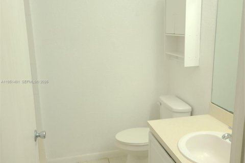 Снять в аренду кондоминиум в Пемброк-Пайнс, Флорида 2 спальни, 79.34м2, № 2006450 - фото 11