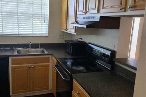 Снять в аренду кондоминиум в Пемброк-Пайнс, Флорида 2 спальни, 79.34м2, № 2006450 - фото 5