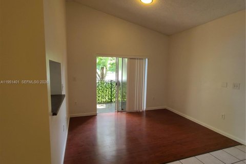 Снять в аренду кондоминиум в Пемброк-Пайнс, Флорида 2 спальни, 79.34м2, № 2006450 - фото 3