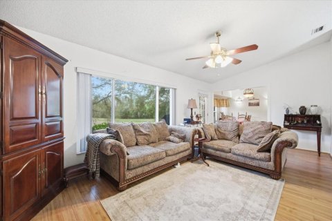 House in New Port Richey, Florida 2 bedrooms, 172.33 sq.m. № 2100871 - photo 25