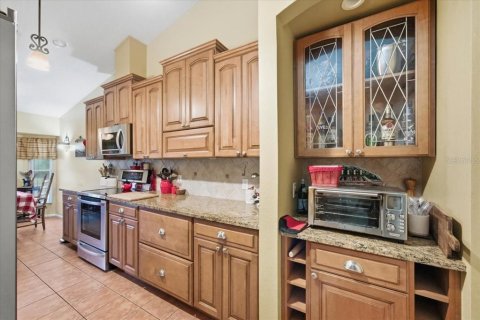 House in New Port Richey, Florida 2 bedrooms, 172.33 sq.m. № 2100871 - photo 17