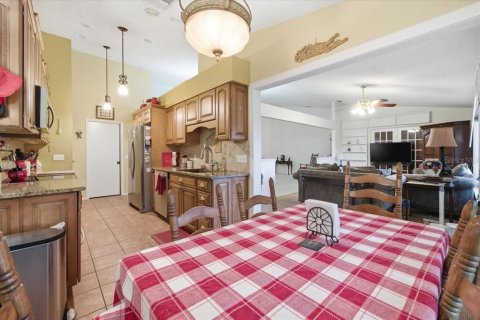 House in New Port Richey, Florida 2 bedrooms, 172.33 sq.m. № 2100871 - photo 20