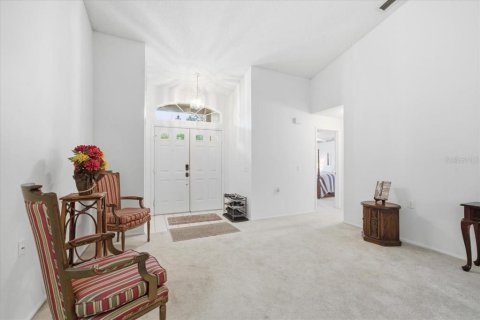 House in New Port Richey, Florida 2 bedrooms, 172.33 sq.m. № 2100871 - photo 4