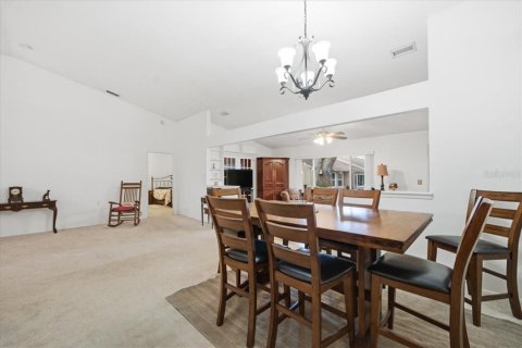 House in New Port Richey, Florida 2 bedrooms, 172.33 sq.m. № 2100871 - photo 11