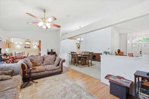 House in New Port Richey, Florida 2 bedrooms, 172.33 sq.m. № 2100871 - photo 26
