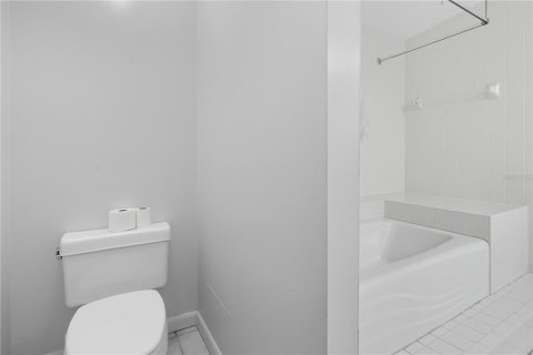 Villa ou maison à vendre à Sarasota, Floride: 4 chambres, 172.43 m2 № 1894845 - photo 15