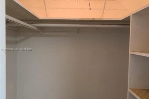 Condominio en alquiler en West Palm Beach, Florida, 1 dormitorio, 57.13 m2 № 2018204 - foto 12