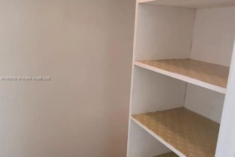 Condominio en alquiler en West Palm Beach, Florida, 1 dormitorio, 57.13 m2 № 2018204 - foto 11