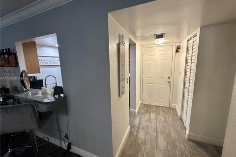 Condominio en venta en Hialeah, Florida, 2 dormitorios, 103.96 m2 № 1668421 - foto 26
