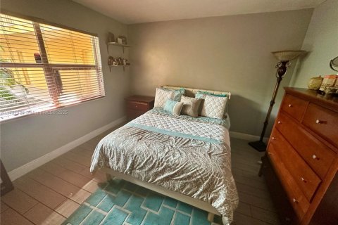 Condominio en venta en Hialeah, Florida, 2 dormitorios, 103.96 m2 № 1668421 - foto 15