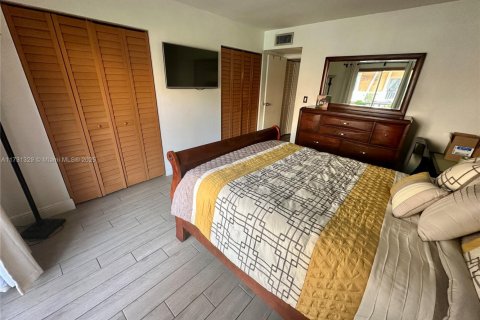 Condominio en venta en Hialeah, Florida, 2 dormitorios, 103.96 m2 № 1668421 - foto 19