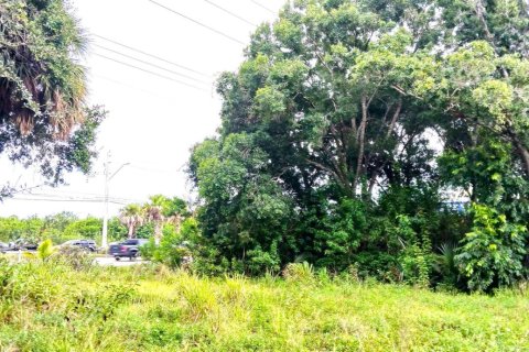 Commercial property in St. Lucie, Florida № 2147084 - photo 2