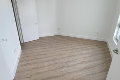 Condominio en alquiler en Miami, Florida, 1 dormitorio, 65.4 m2 № 2011420 - foto 6