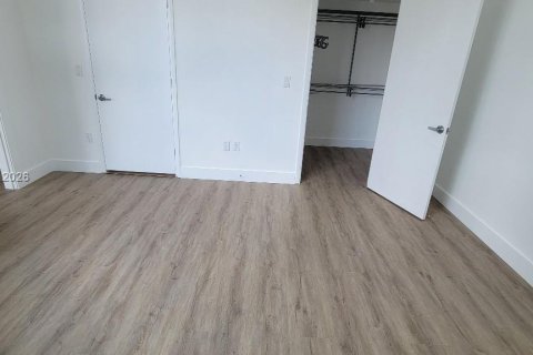 Condominio en alquiler en Miami, Florida, 1 dormitorio, 65.4 m2 № 2011420 - foto 5