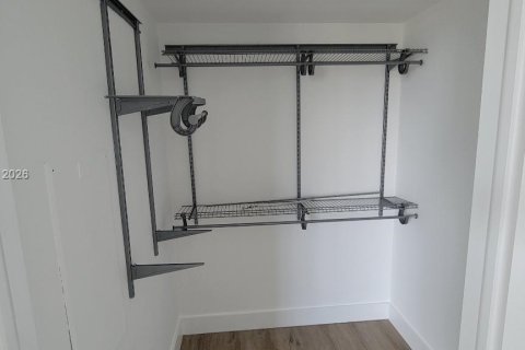 Condominio en alquiler en Miami, Florida, 1 dormitorio, 65.4 m2 № 2011420 - foto 9