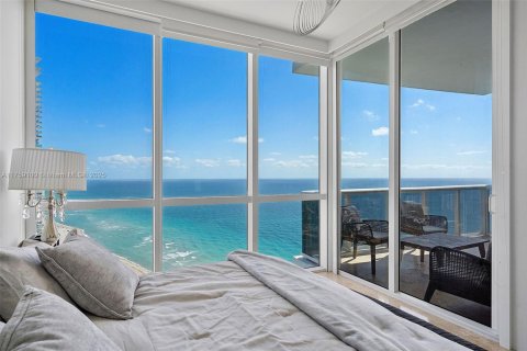 Condo in Sunny Isles Beach, Florida, 3 bedrooms  № 1576799 - photo 23