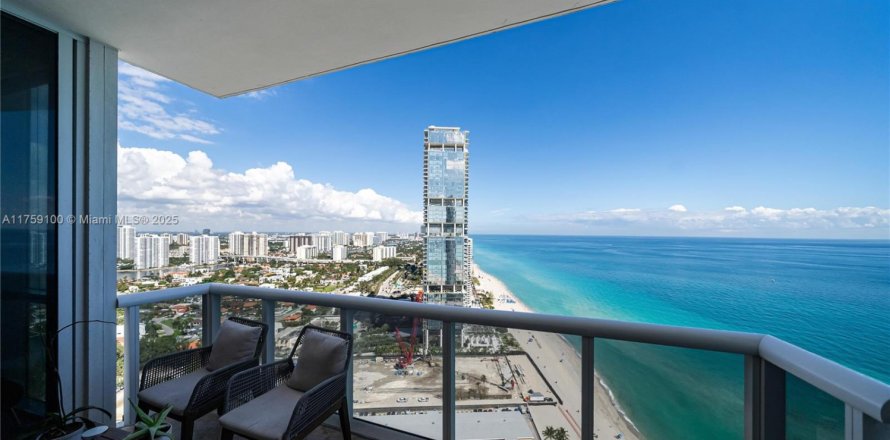 Condo in Sunny Isles Beach, Florida, 3 bedrooms № 1576799