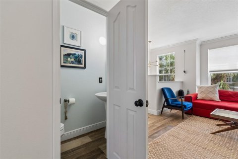 Townhouse in Tampa, Florida 3 bedrooms, 178.93 sq.m. № 2101625 - photo 21