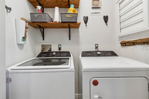 Townhouse in Tampa, Florida 3 bedrooms, 178.93 sq.m. № 2101625 - photo 10