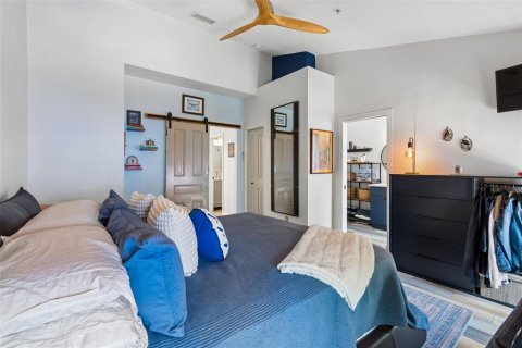 Townhouse in Tampa, Florida 3 bedrooms, 178.93 sq.m. № 2101625 - photo 25