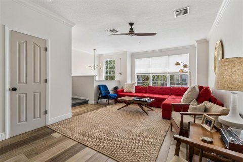 Townhouse in Tampa, Florida 3 bedrooms, 178.93 sq.m. № 2101625 - photo 20
