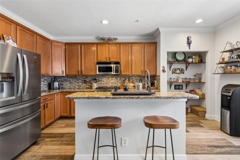 Townhouse in Tampa, Florida 3 bedrooms, 178.93 sq.m. № 2101625 - photo 12