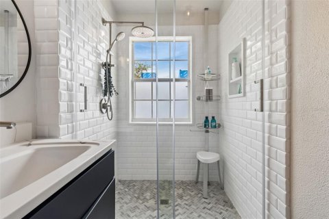 Townhouse in Tampa, Florida 3 bedrooms, 178.93 sq.m. № 2101625 - photo 27