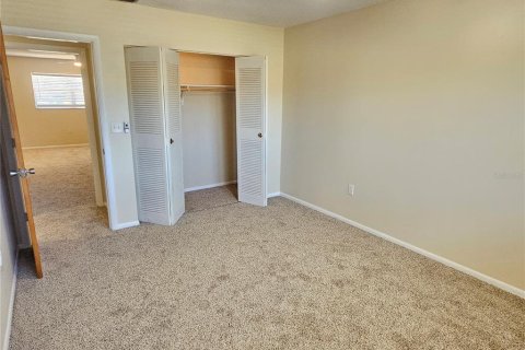 Condo in Venice, Florida, 2 bedrooms  № 2391741 - photo 21