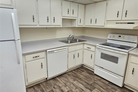 Condo in Venice, Florida, 2 bedrooms  № 2391741 - photo 7