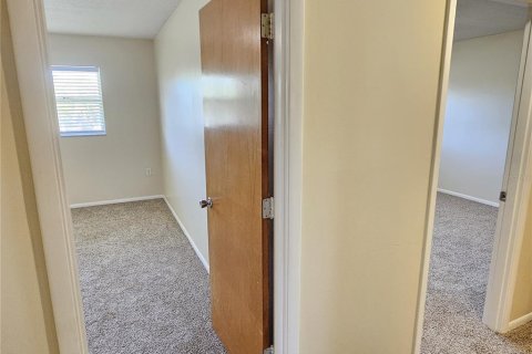 Condo in Venice, Florida, 2 bedrooms  № 2391741 - photo 12