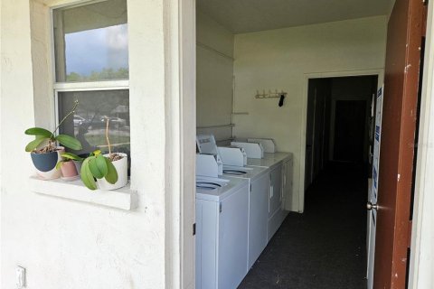 Condo in Venice, Florida, 2 bedrooms  № 2391741 - photo 23