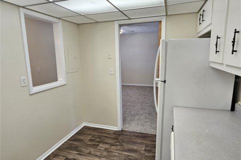 Condo in Venice, Florida, 2 bedrooms  № 2391741 - photo 9