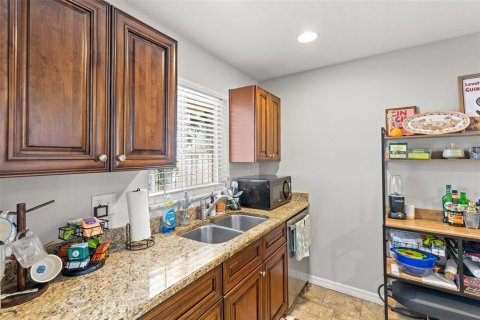 Copropriété à vendre à Tampa, Floride: 2 chambres, 92.34 m2 № 1904318 - photo 8