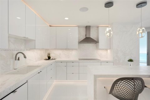 Купить кондоминиум в Майами-Бич, Флорида 3 спальни, 274.9м2, № 1963180 - фото 10