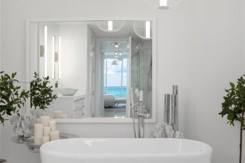 Купить кондоминиум в Майами-Бич, Флорида 3 спальни, 274.9м2, № 1963180 - фото 26