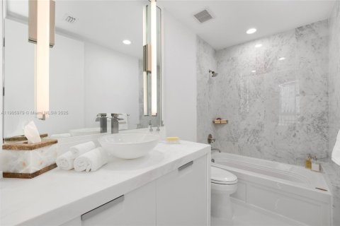 Купить кондоминиум в Майами-Бич, Флорида 3 спальни, 274.9м2, № 1963180 - фото 30