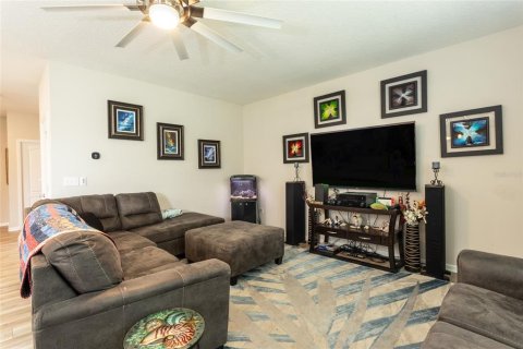 Casa en venta en Palm Coast, Florida, 5 dormitorios, 242.29 m2 № 1795781 - foto 4